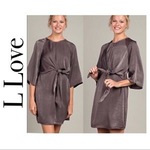 🔥HOST PICK🔥 Tie-Front Shift Dress